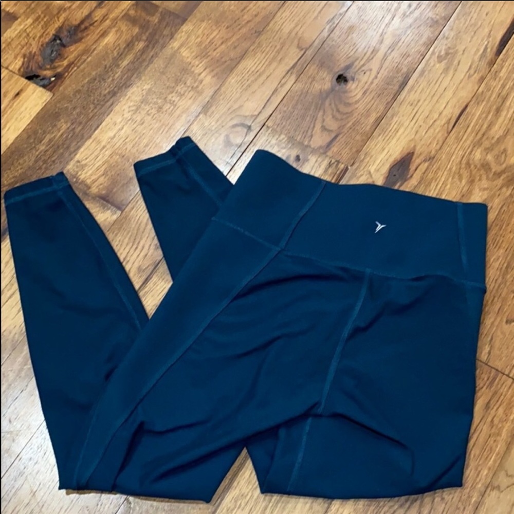 Old Navy Elevate Legging Size Small